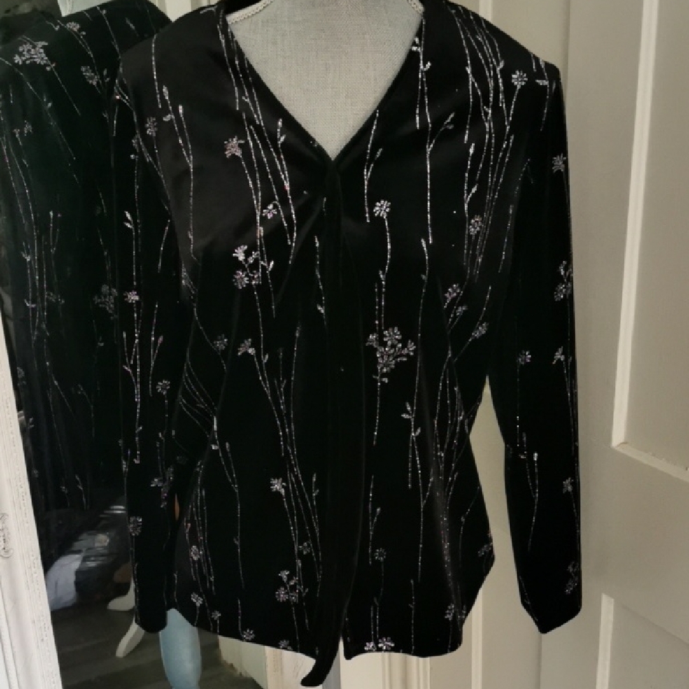 Vintage Ole Cassini black velvet with silver flower detailing cardigan. Size M